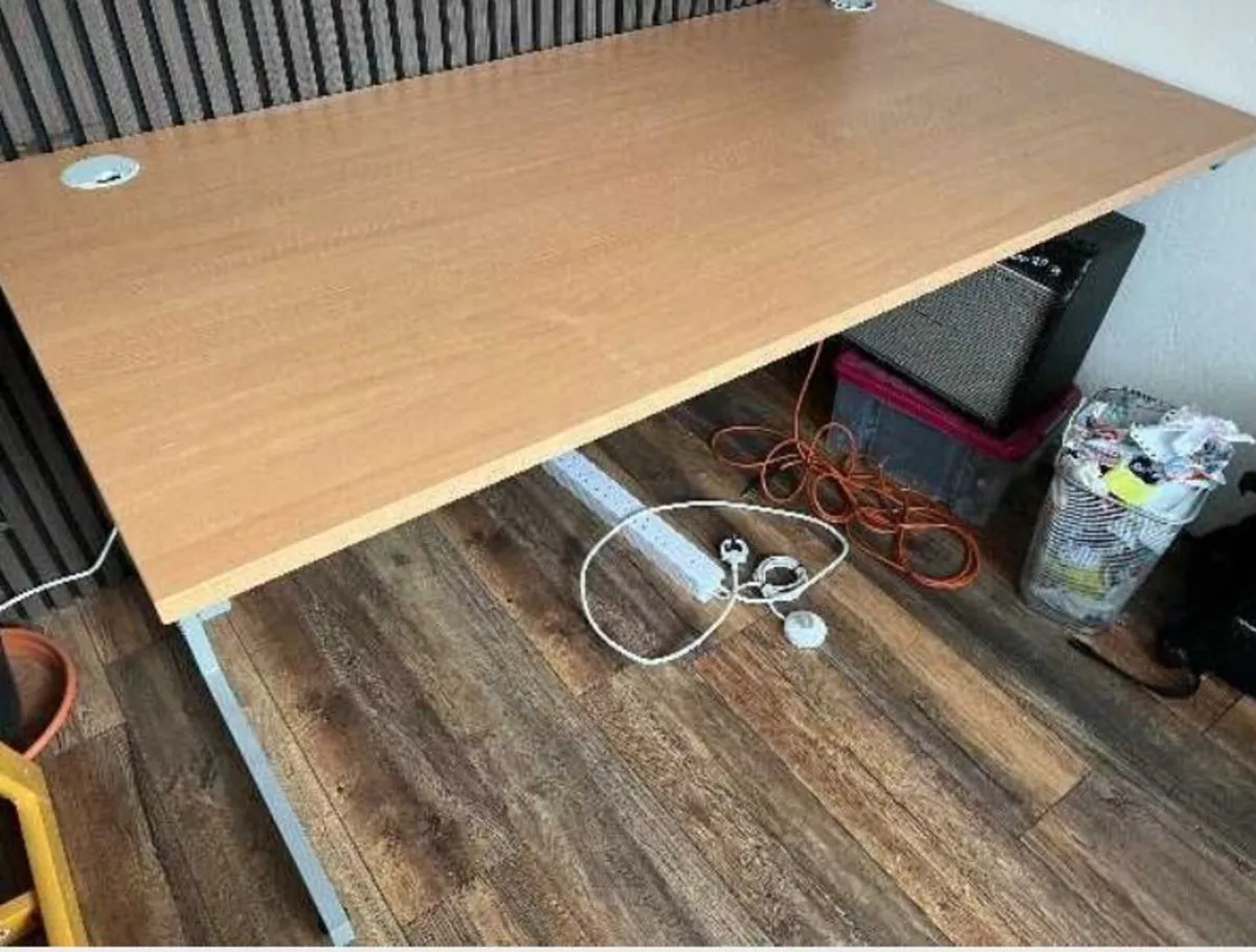 OFFICE DESK