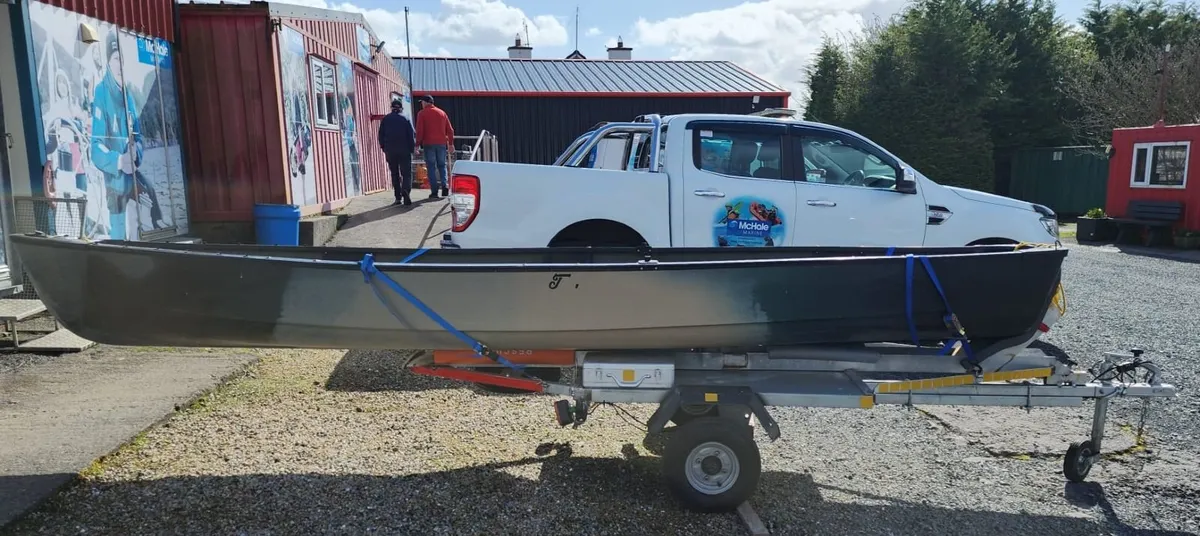 CANADIAN CANOE DISCOVERY SPORT 15 FT SQUARES STERN - Image 1
