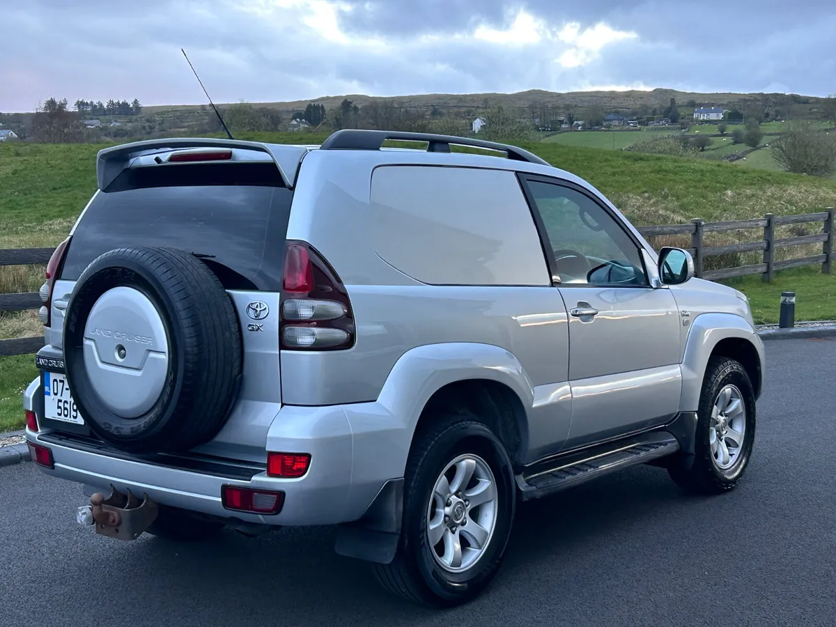 2007 Toyota Land Cruiser SWB - Image 2