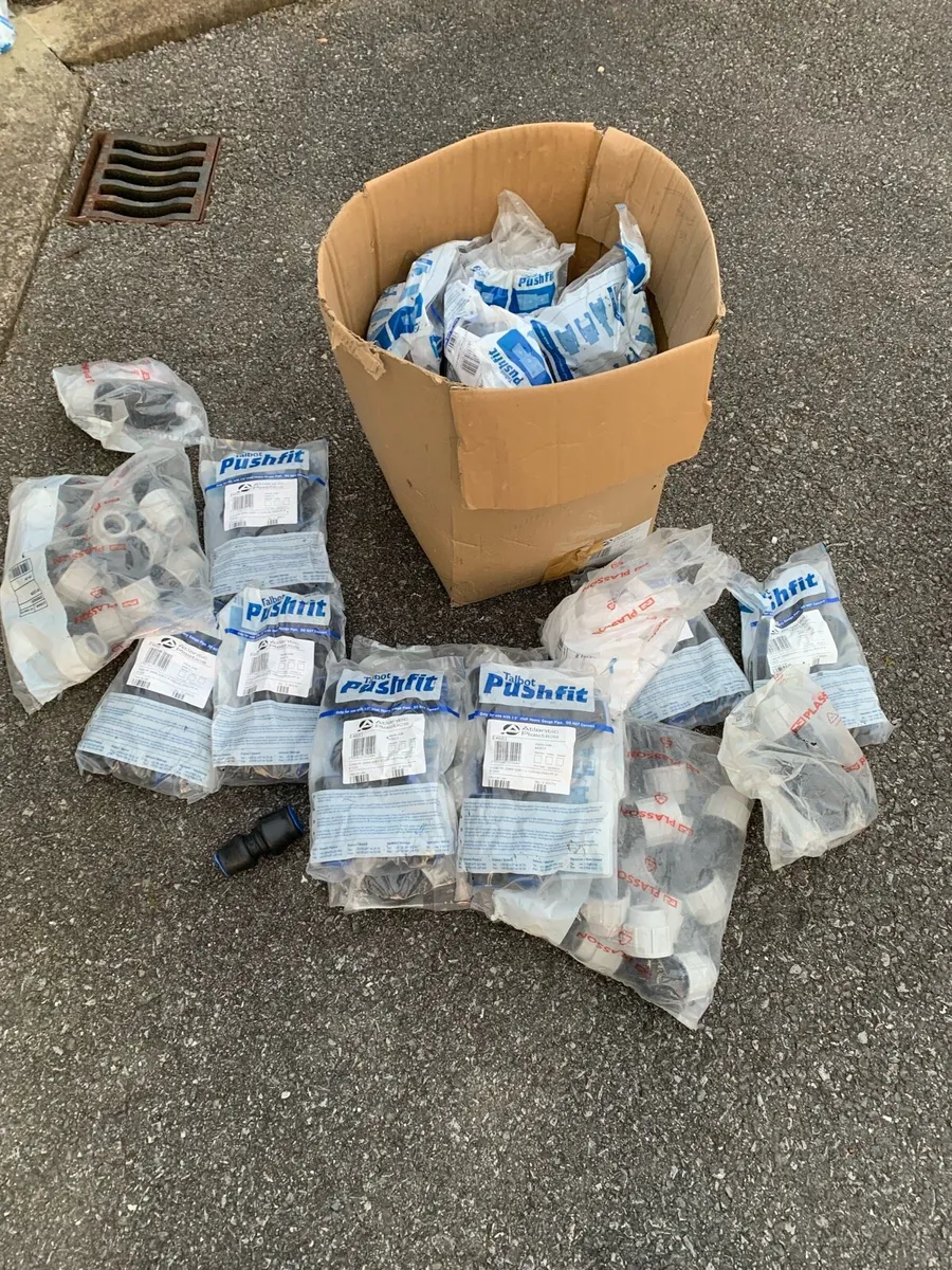 Water pipe fittings - Image 2