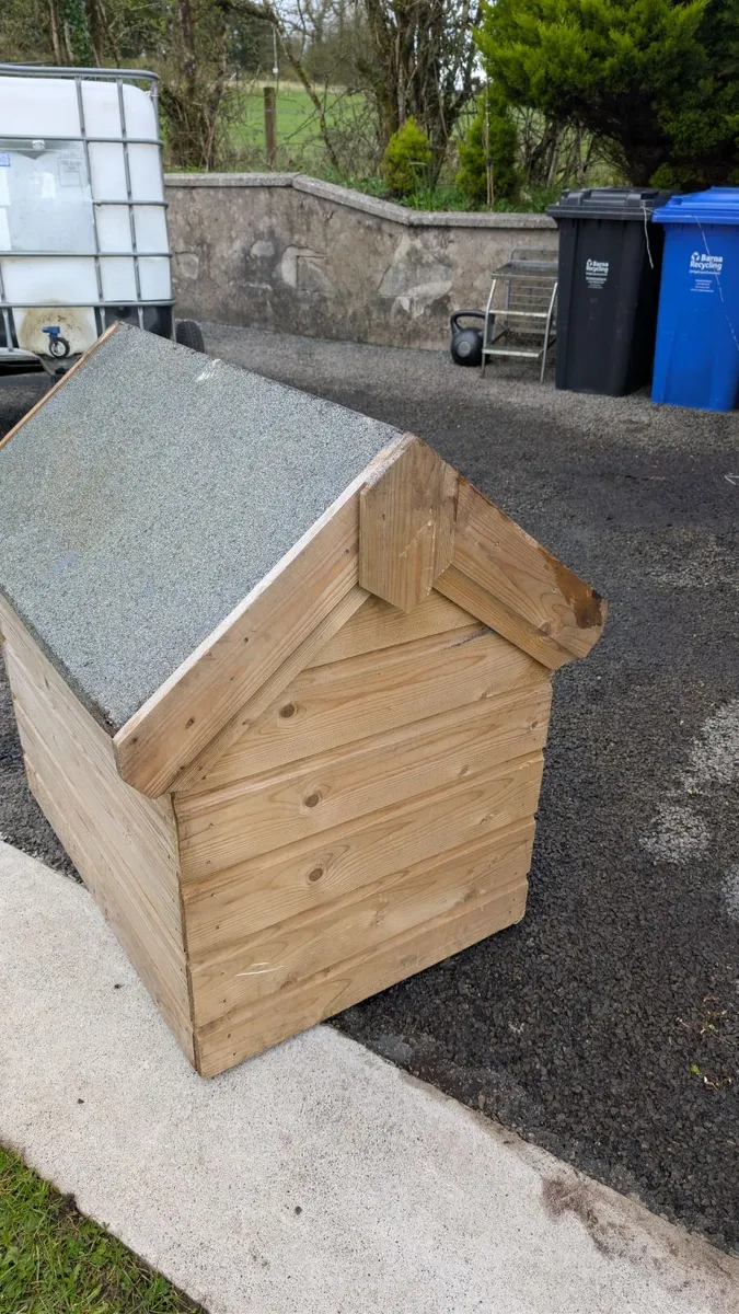 Second Hand Dog Kennel - Image 1
