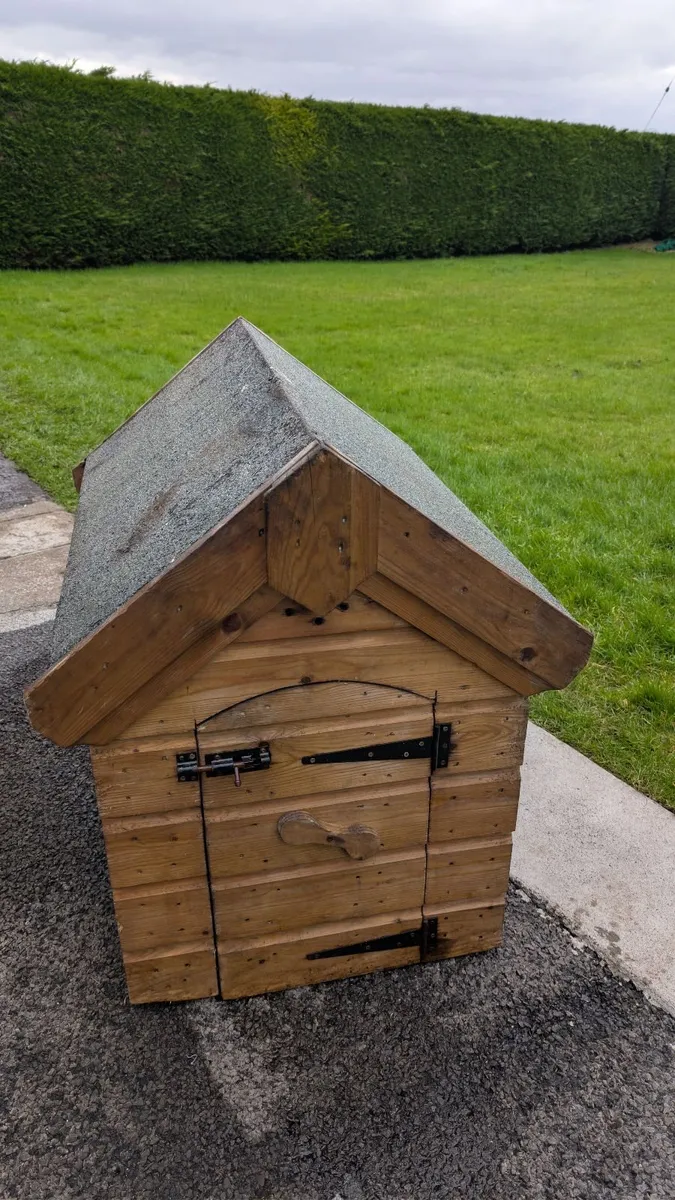 Second Hand Dog Kennel - Image 3