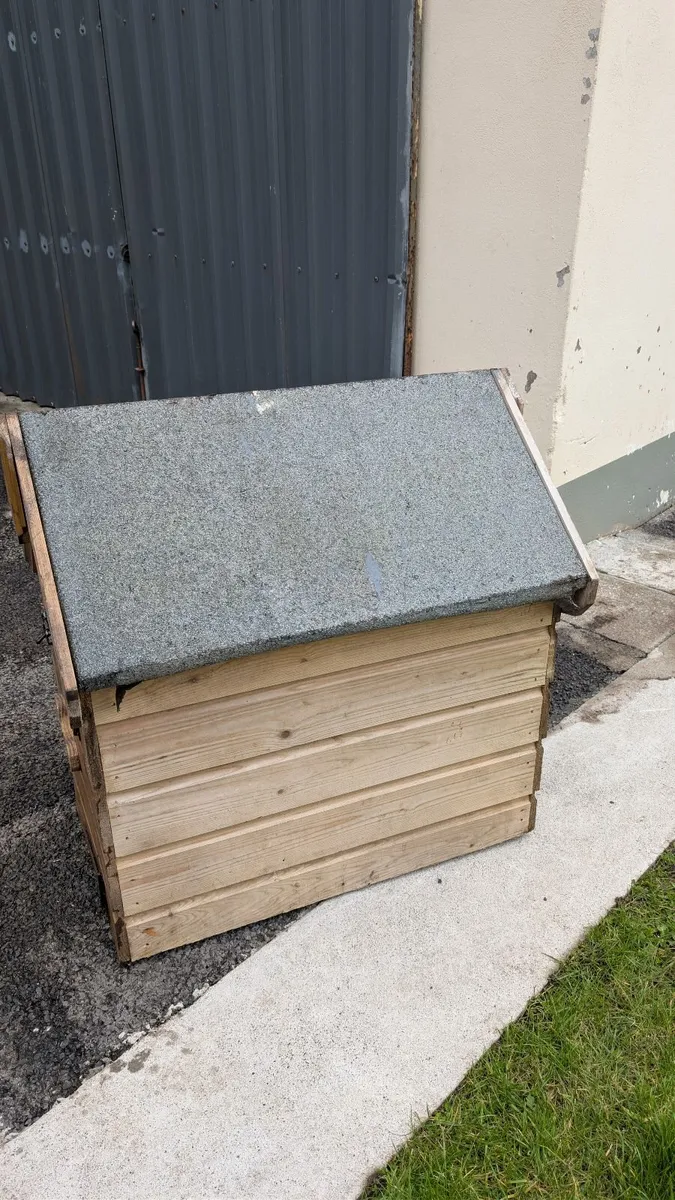 Second Hand Dog Kennel - Image 4