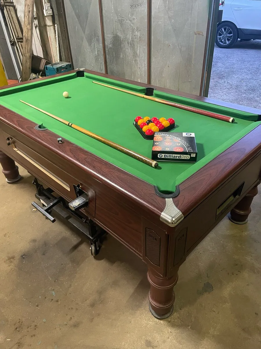 Pool table - Image 2