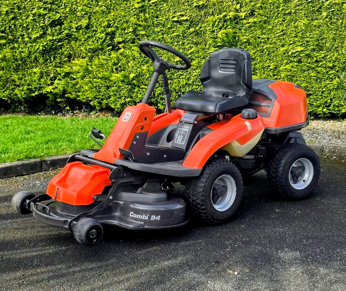 Husqvarna R214TC - Image 2