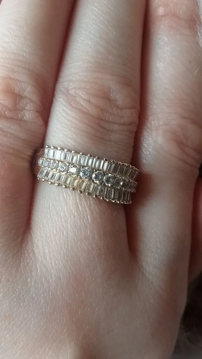 Beautiful Dress Ring - Image 3