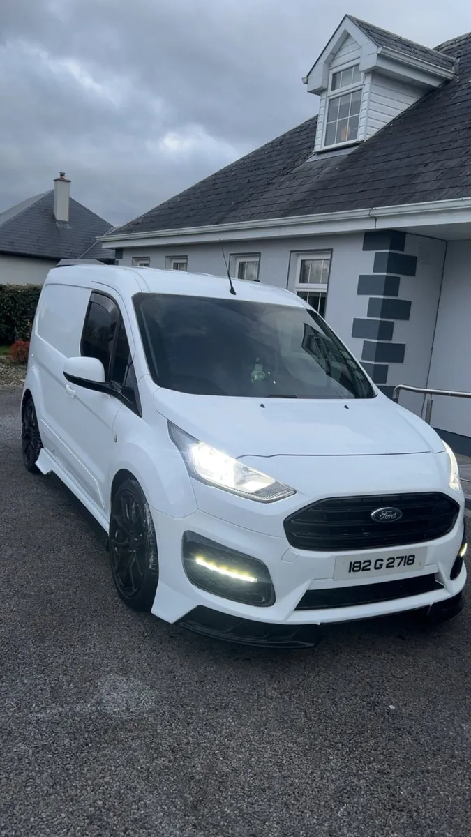 Ford Transit Connect Limited - Image 3