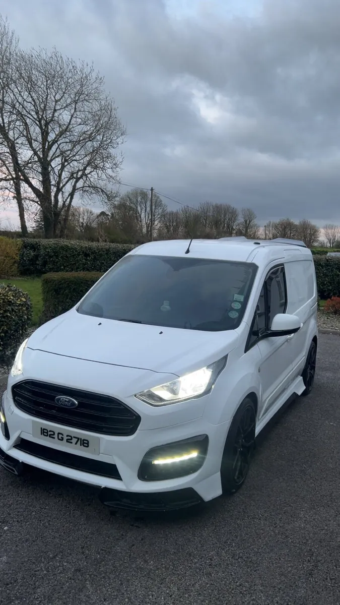 Ford Transit Connect Limited - Image 4