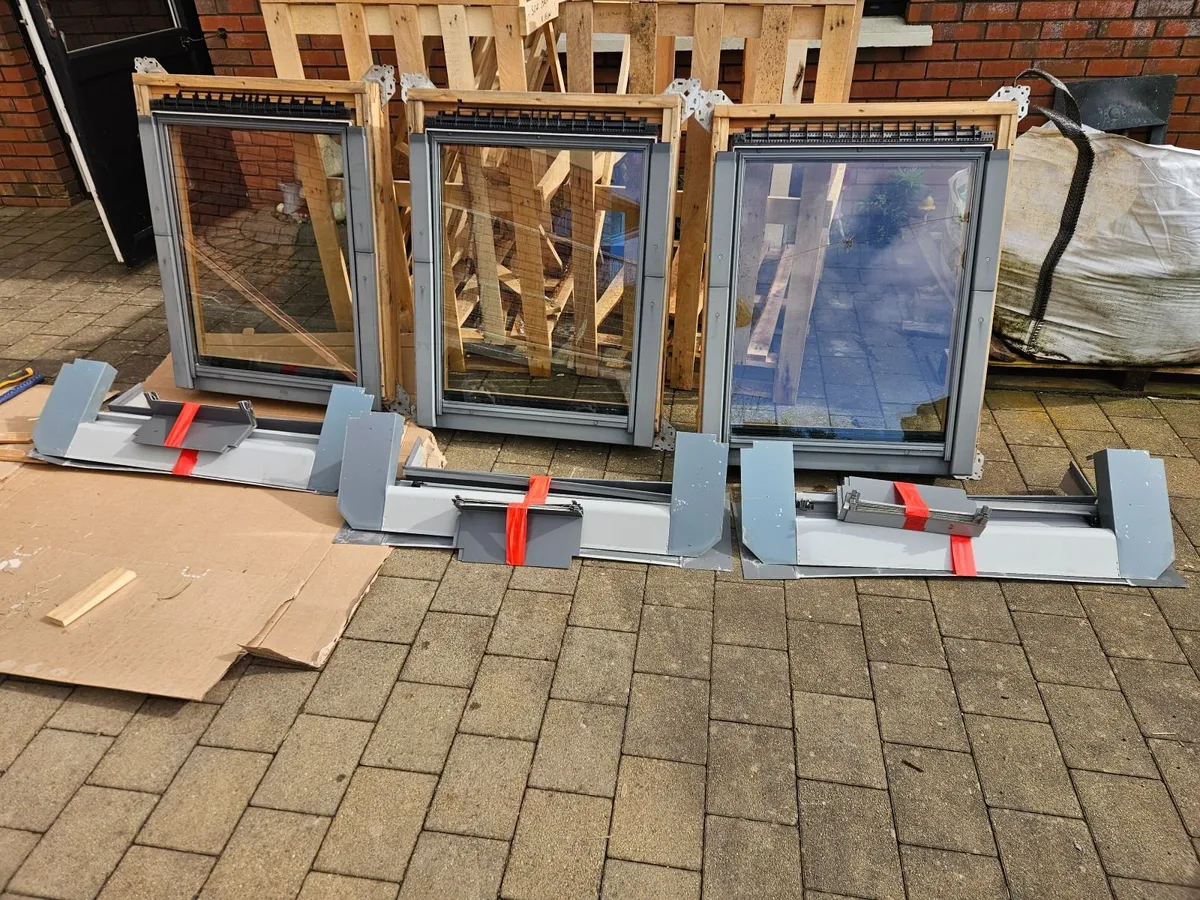 5 no. Velux windows - Image 4