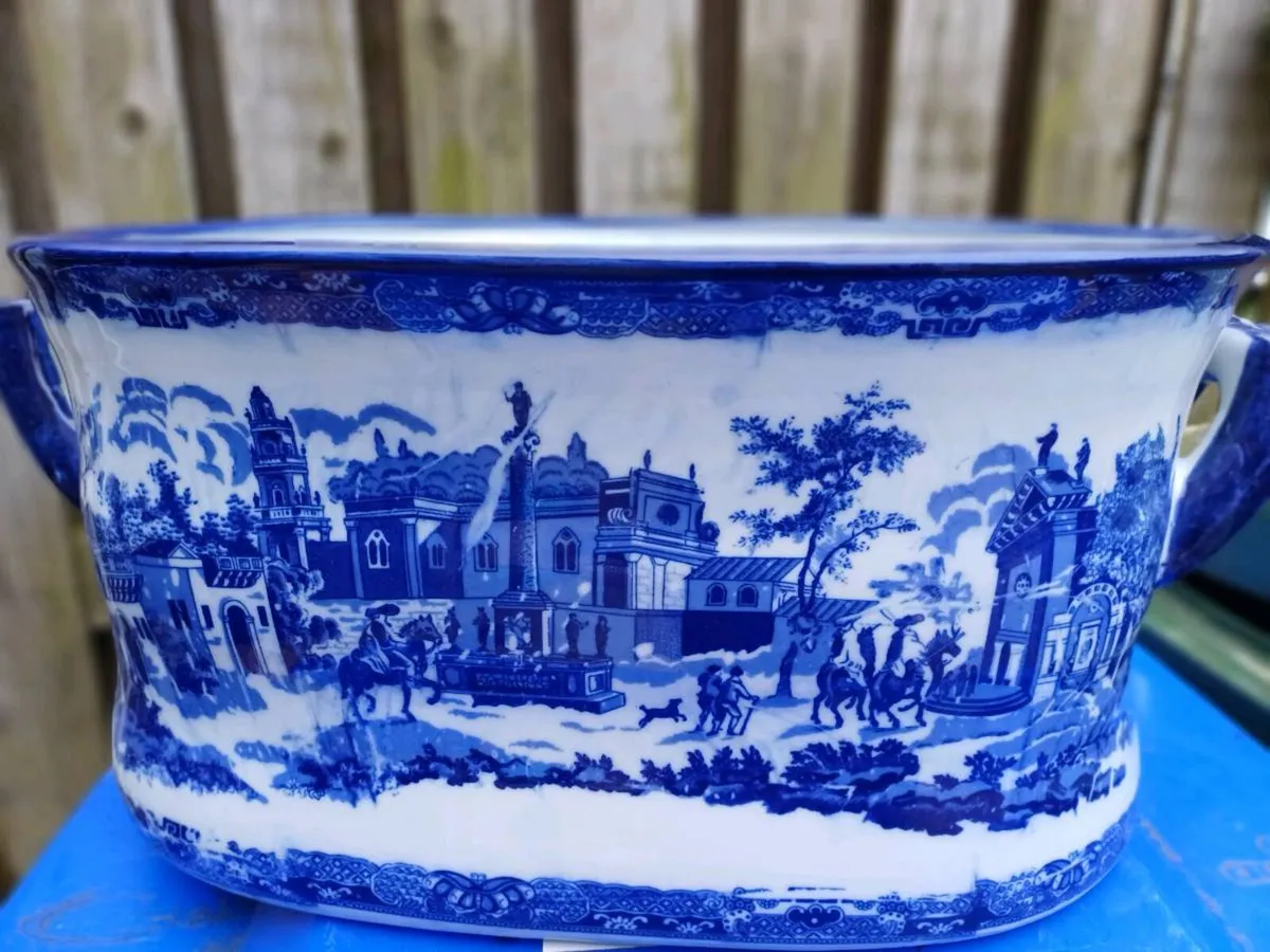 Large Victoria Ware Porcelain Footbath - Image 2