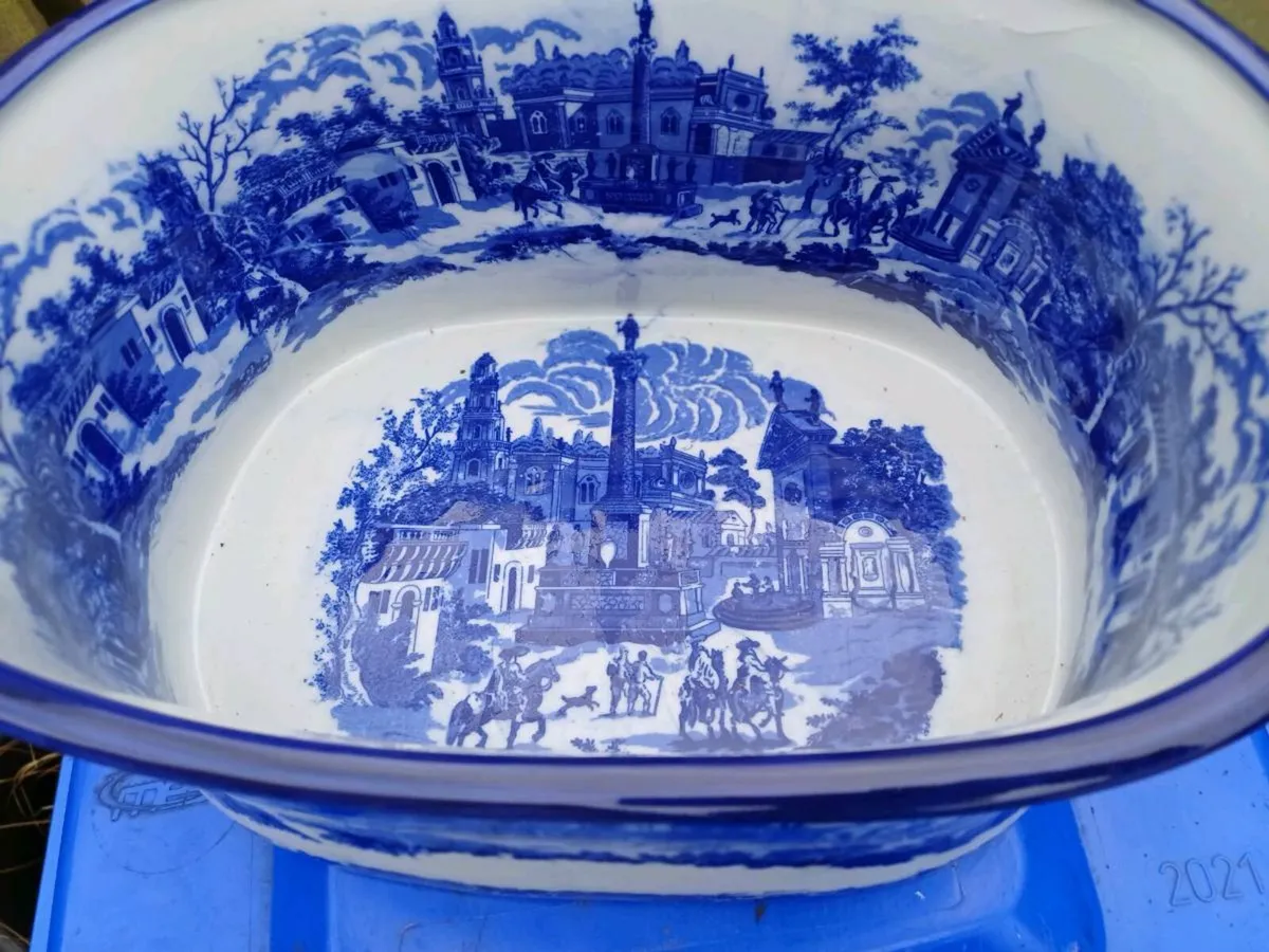 Large Victoria Ware Porcelain Footbath - Image 4