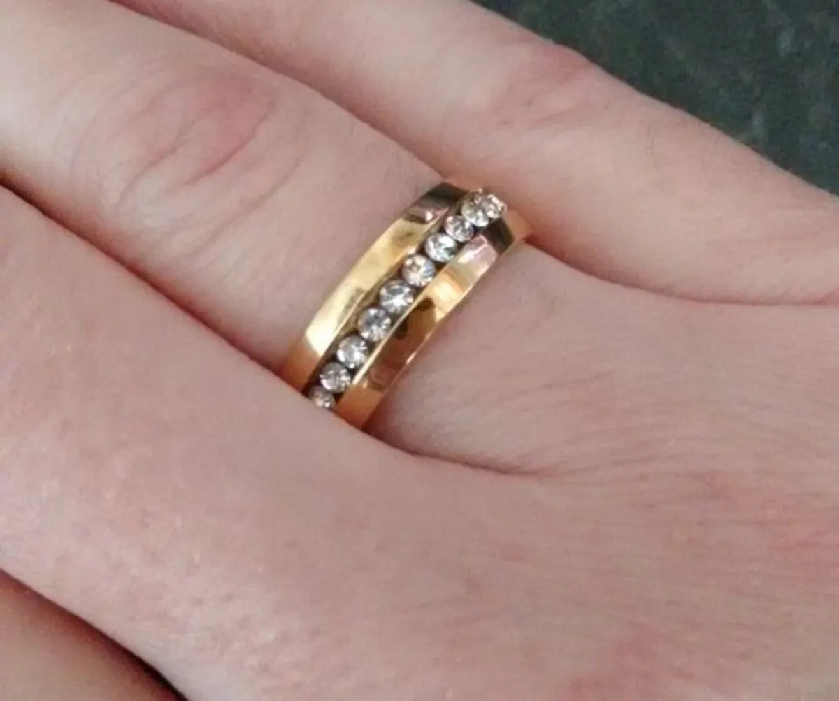 Beautiful Dress Ring - Image 1