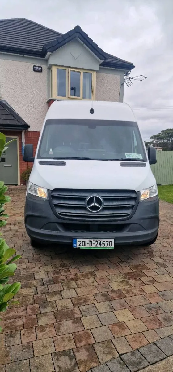 Mercedes Van - Image 1