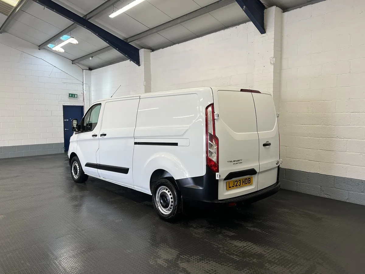 2023 Ford Transit Custom Panel Van - Image 4