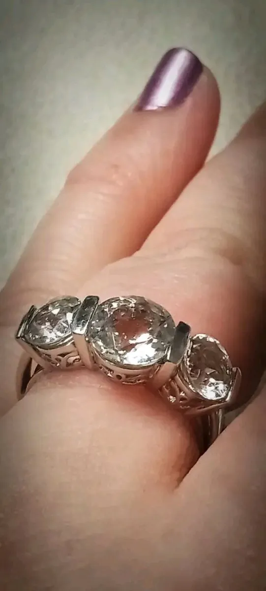 Beautiful Dress Ring - Image 4