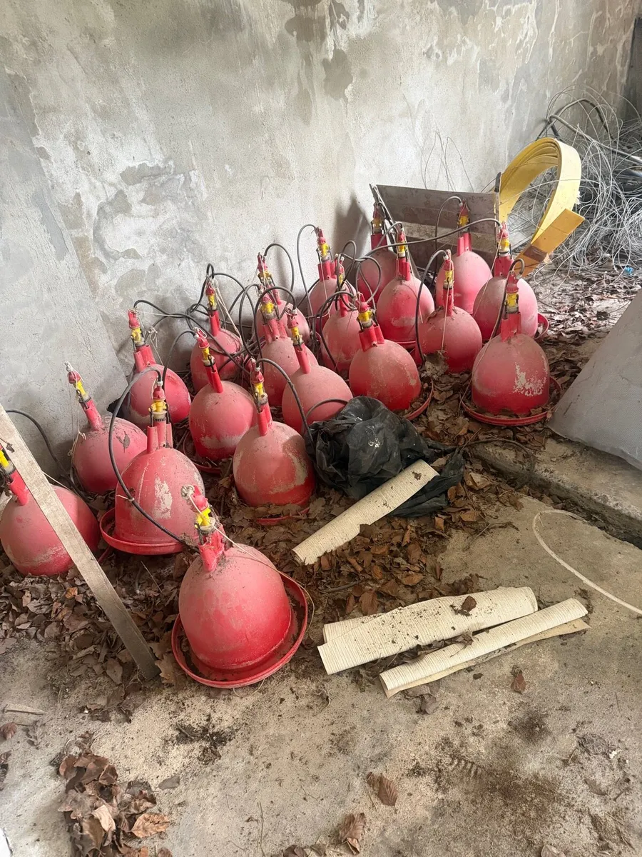 Poultry Equipment – Drinkers & Feeders Job Lot - Image 2