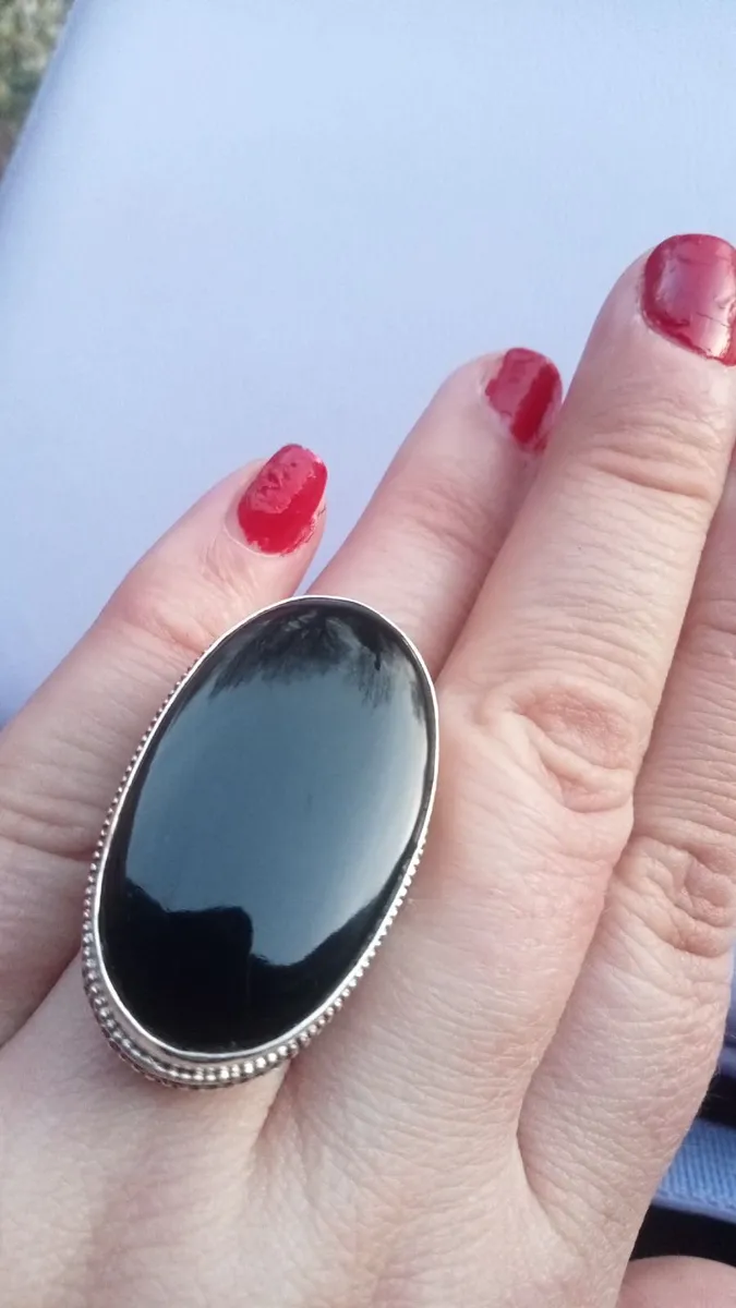 Beautiful Dress Ring - Image 2