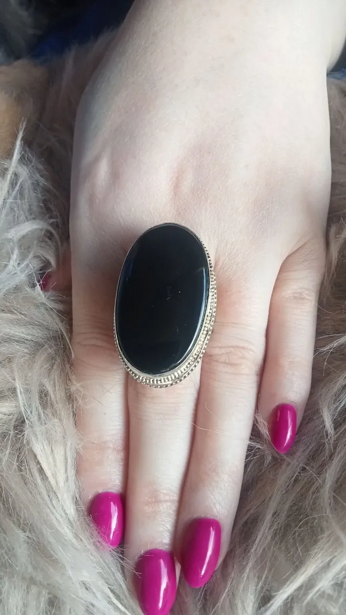 Beautiful Dress Ring - Image 3