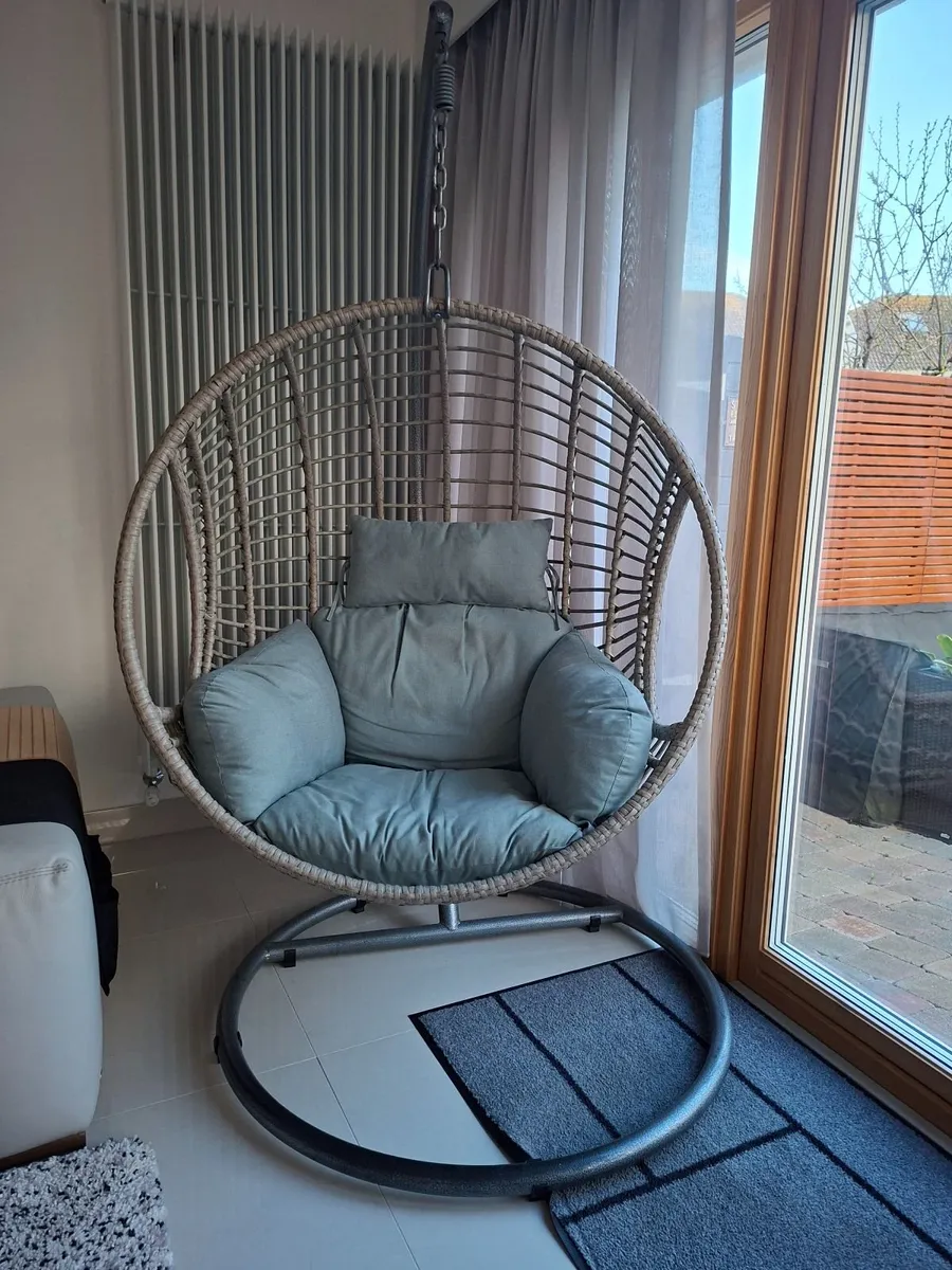 Hanging Egg Chair - Image 2