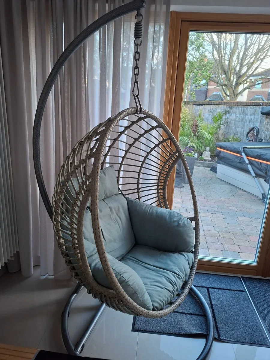 Hanging Egg Chair - Image 3