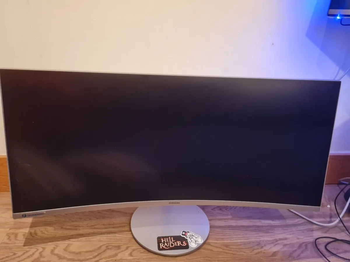 Gaming monitor - Image 1