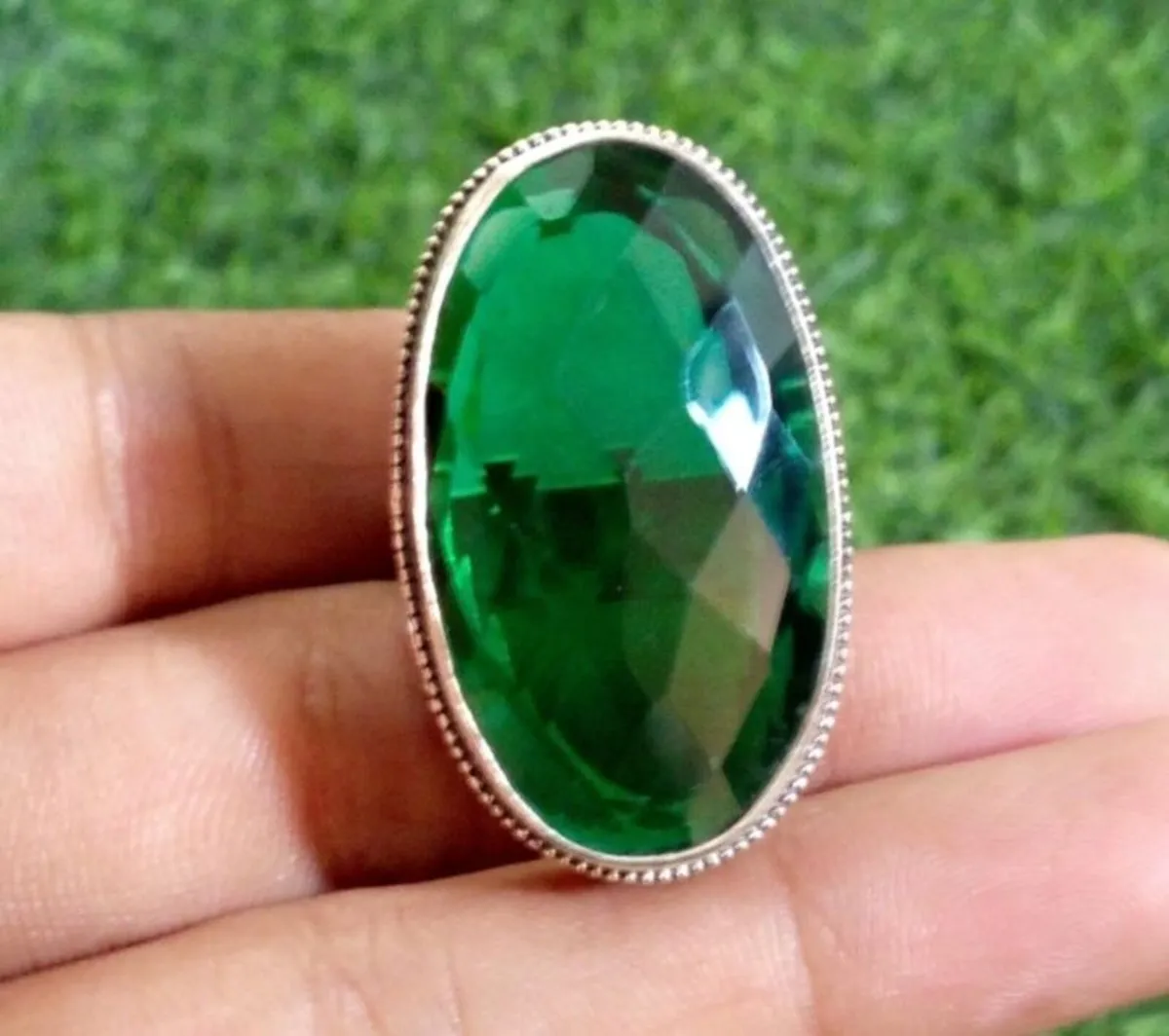 Beautiful Dress Ring - Image 4