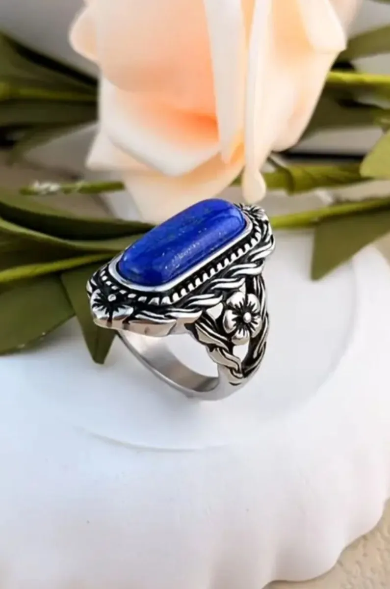 Beautiful Dress Ring - Image 3