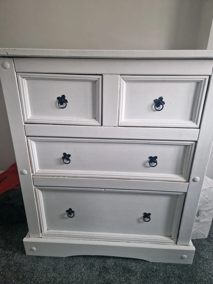 Chest of drawers - Image 1
