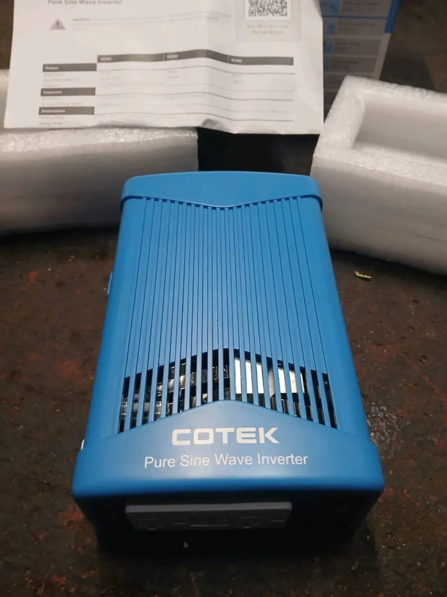 Pure  sine wave lnvrter brand new in the box - Image 2