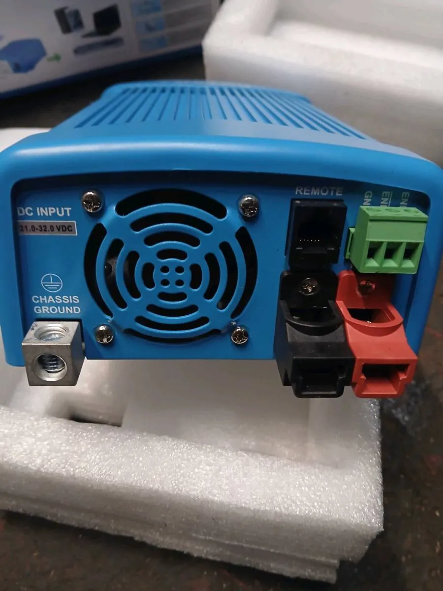 Pure  sine wave lnvrter brand new in the box - Image 4