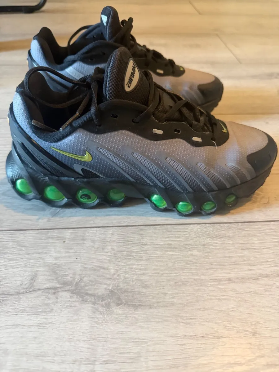 Nike air max junior kids  size 3.5 - Image 2