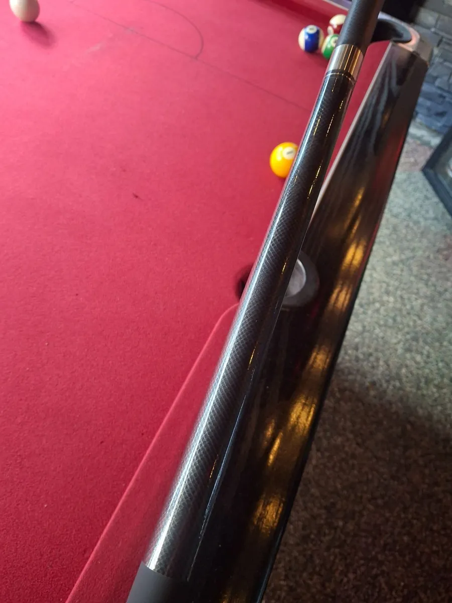 Carbon fibre pool cue /// - Image 1