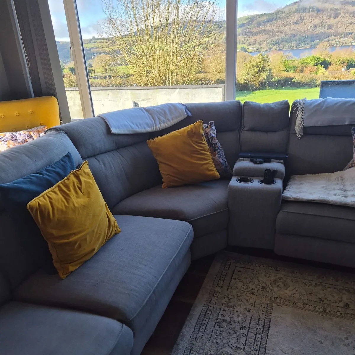 Corner couch - Image 2