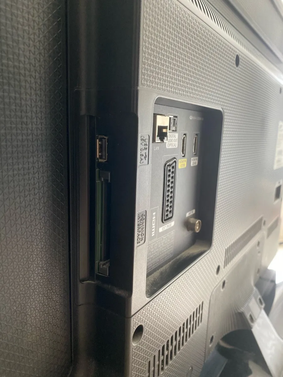 Samsung 42inch TV - Image 3