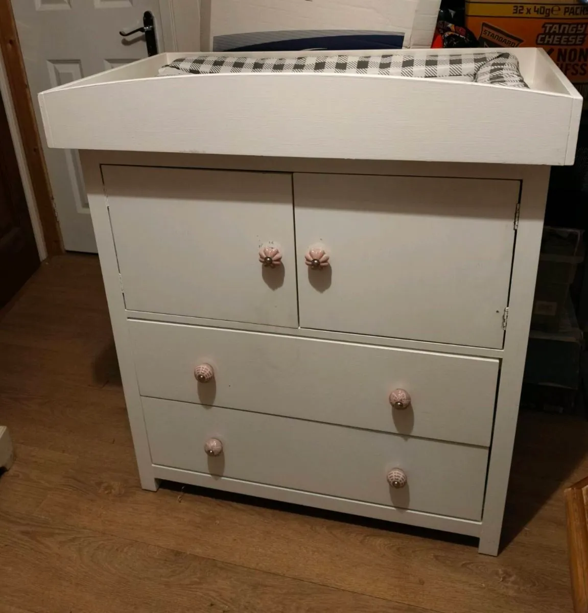 baby changing unit. - Image 1