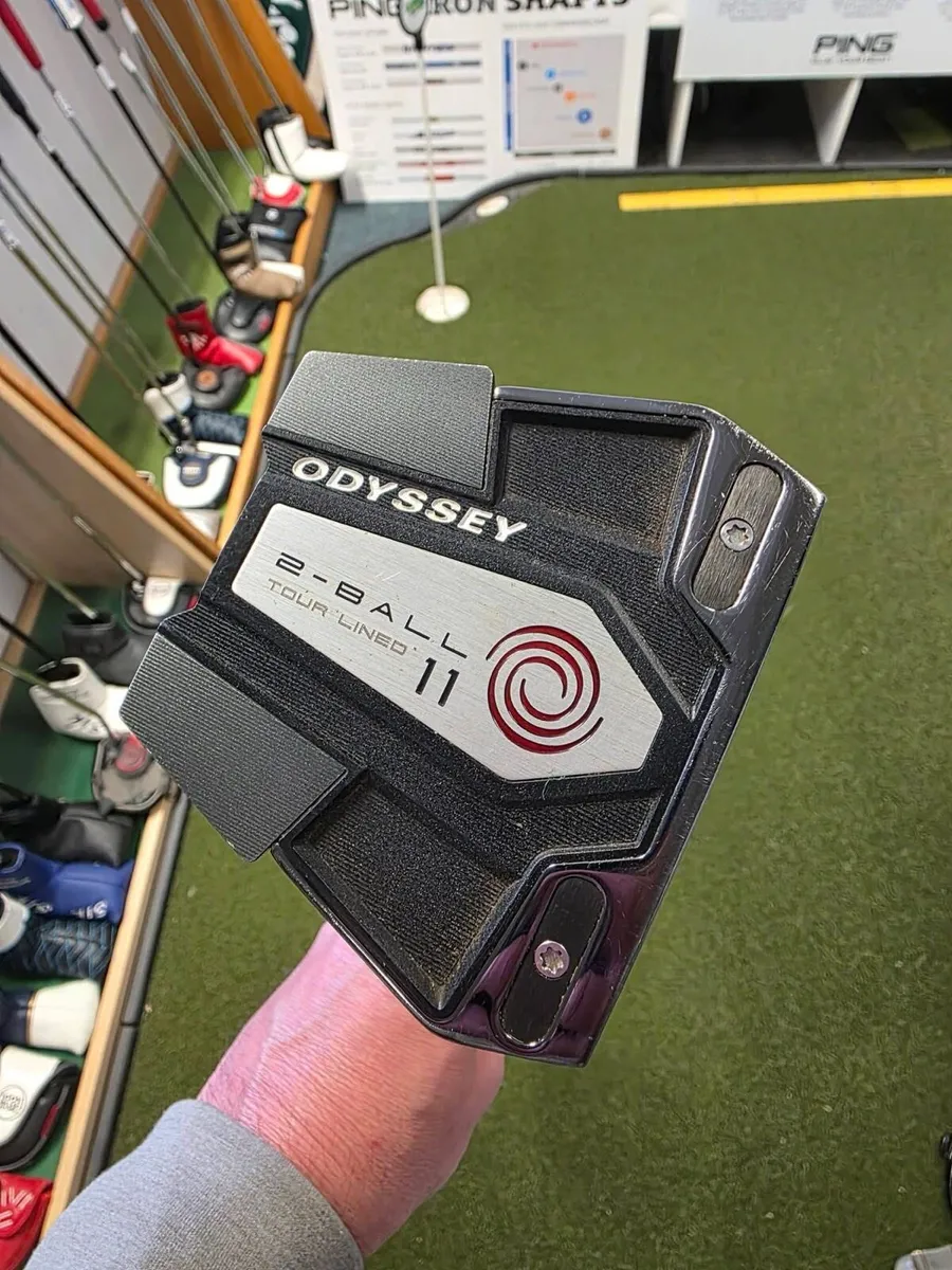 Odyssey 2-Ball Tour Lined Putter - Image 1
