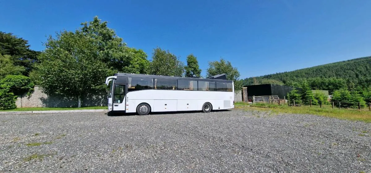 Newly Converted Luxury Coach

  - Image 2