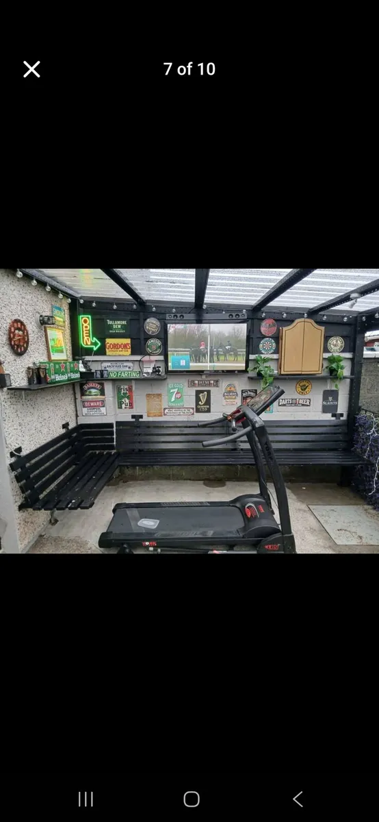 Wall mounted bench - Image 1