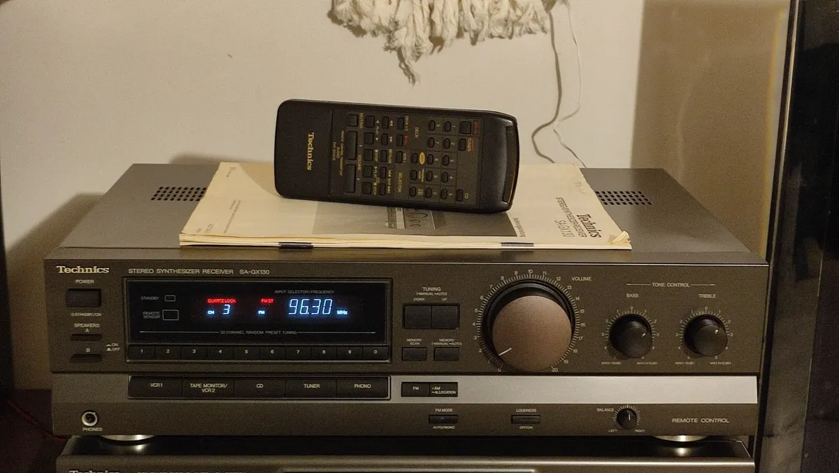 Class TECHNICS SA-GX130,genuineRemote.VGC.CLEANED. - Image 1