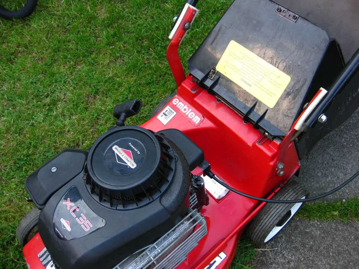 Mountfield Emblem Briggs & Stratton Petrol Mower. - Image 3