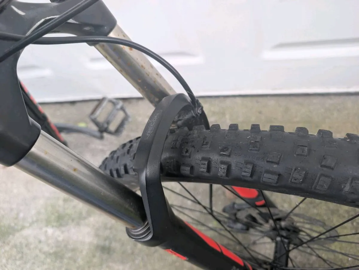 Mountain bike - Image 1