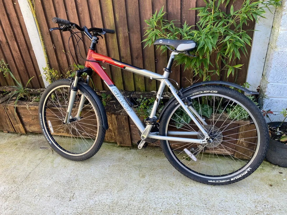 Giant boulder M 26x2.10 wheels 24 speed 19.5 - Image 4