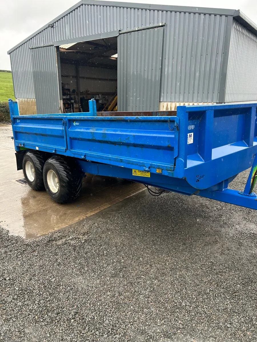 Tipping trailer - Image 1