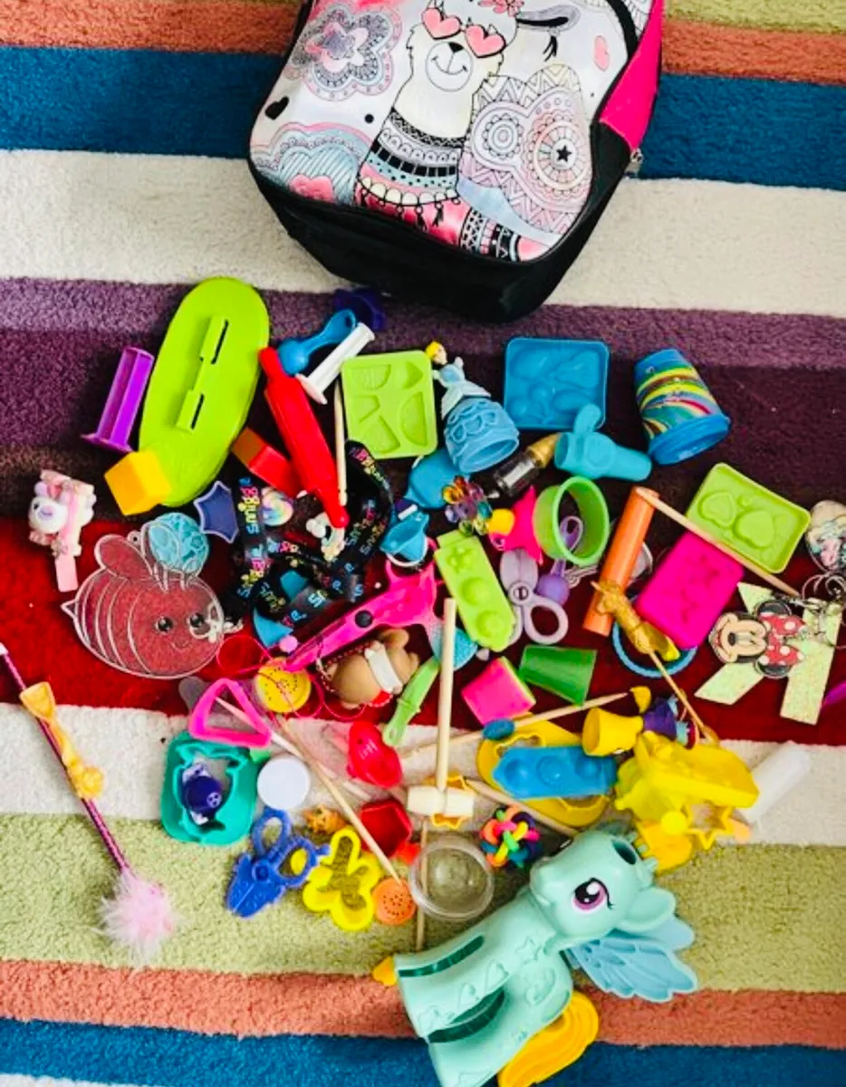 Bundle of play doh - Image 4