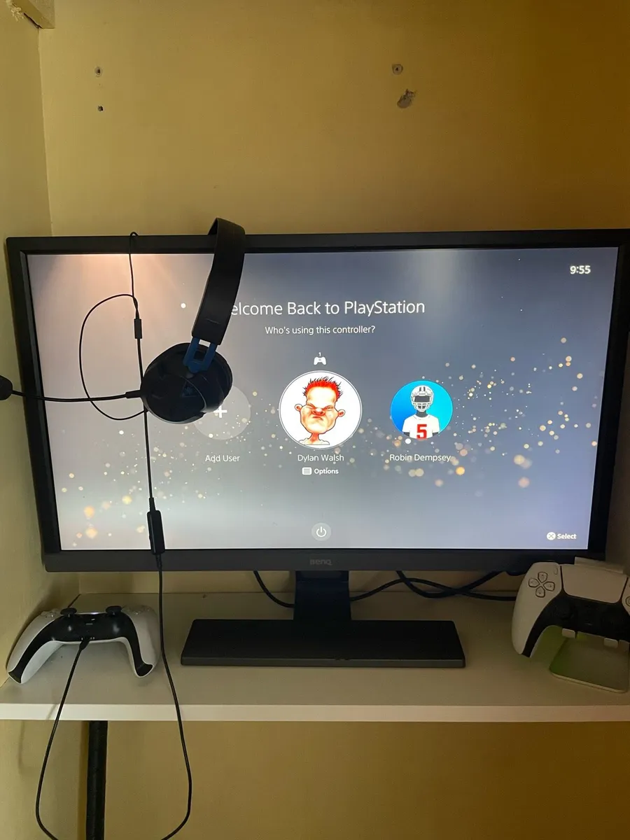 PlayStation 5 + Gaming monitor - Image 1