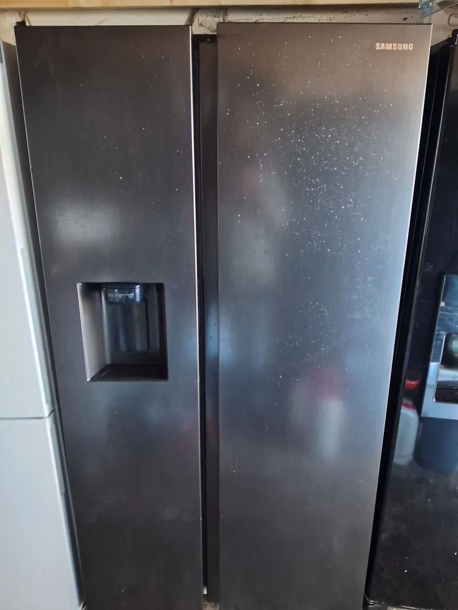 EX DISPLAY BRAND NEW AMERICAN FRIDGE AND FREEZER - Image 4