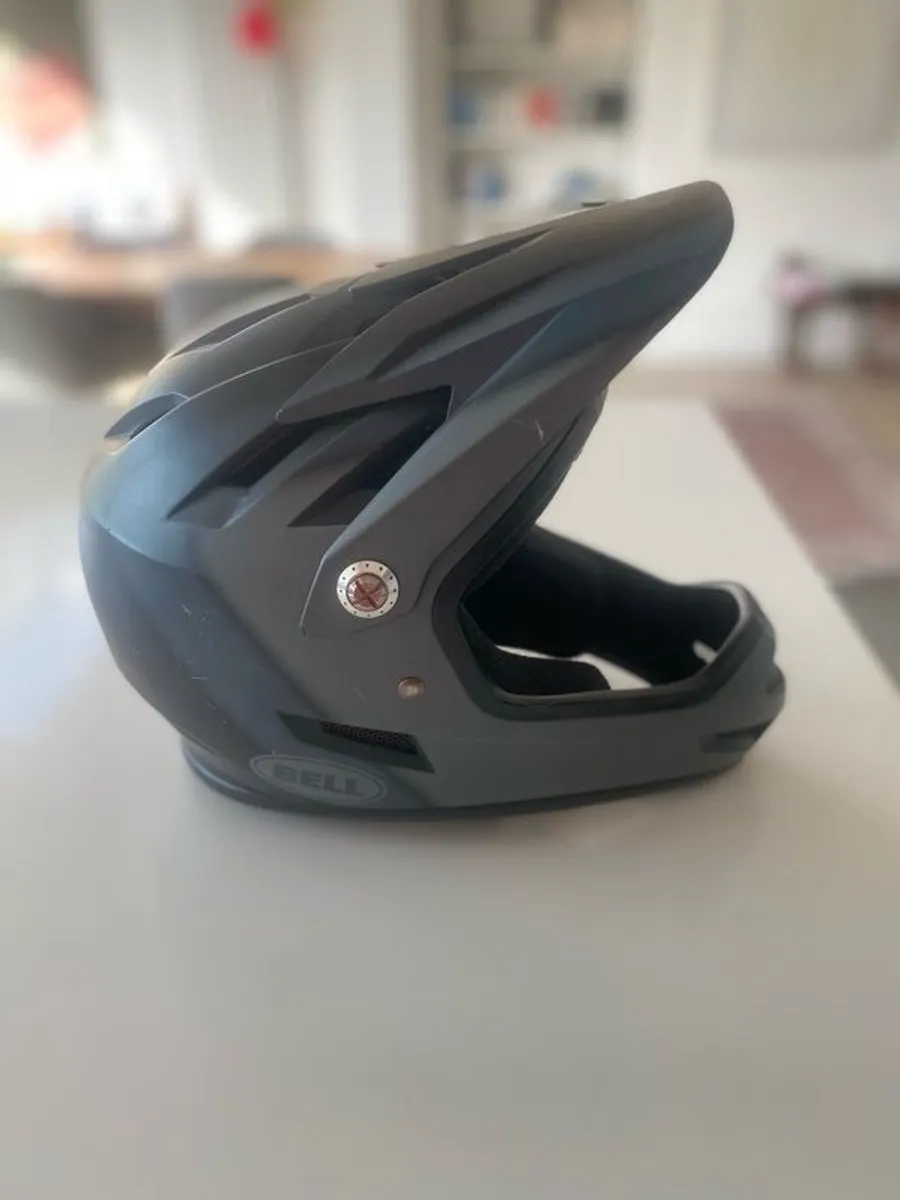 Kid's Full Face Mountain Bike Helmet (Bell) Size S - Image 3