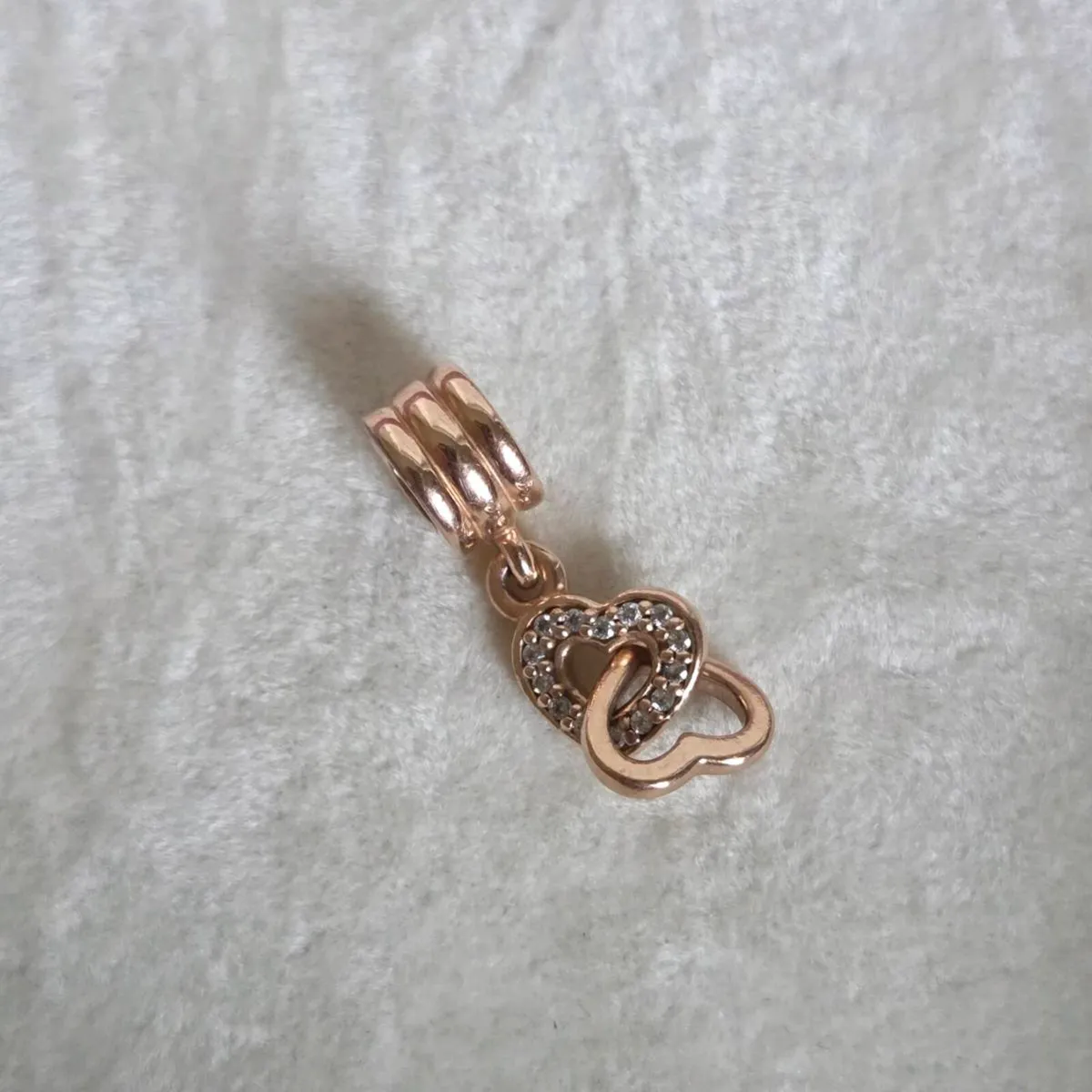 Pandora charm rose gold interlocking hearts - Image 2