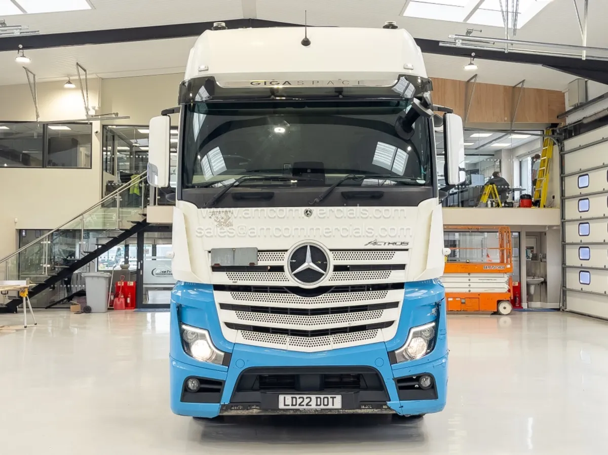 2022 (22) MERCEDES-BENZ ACTROS 2458 6X2 - Image 2