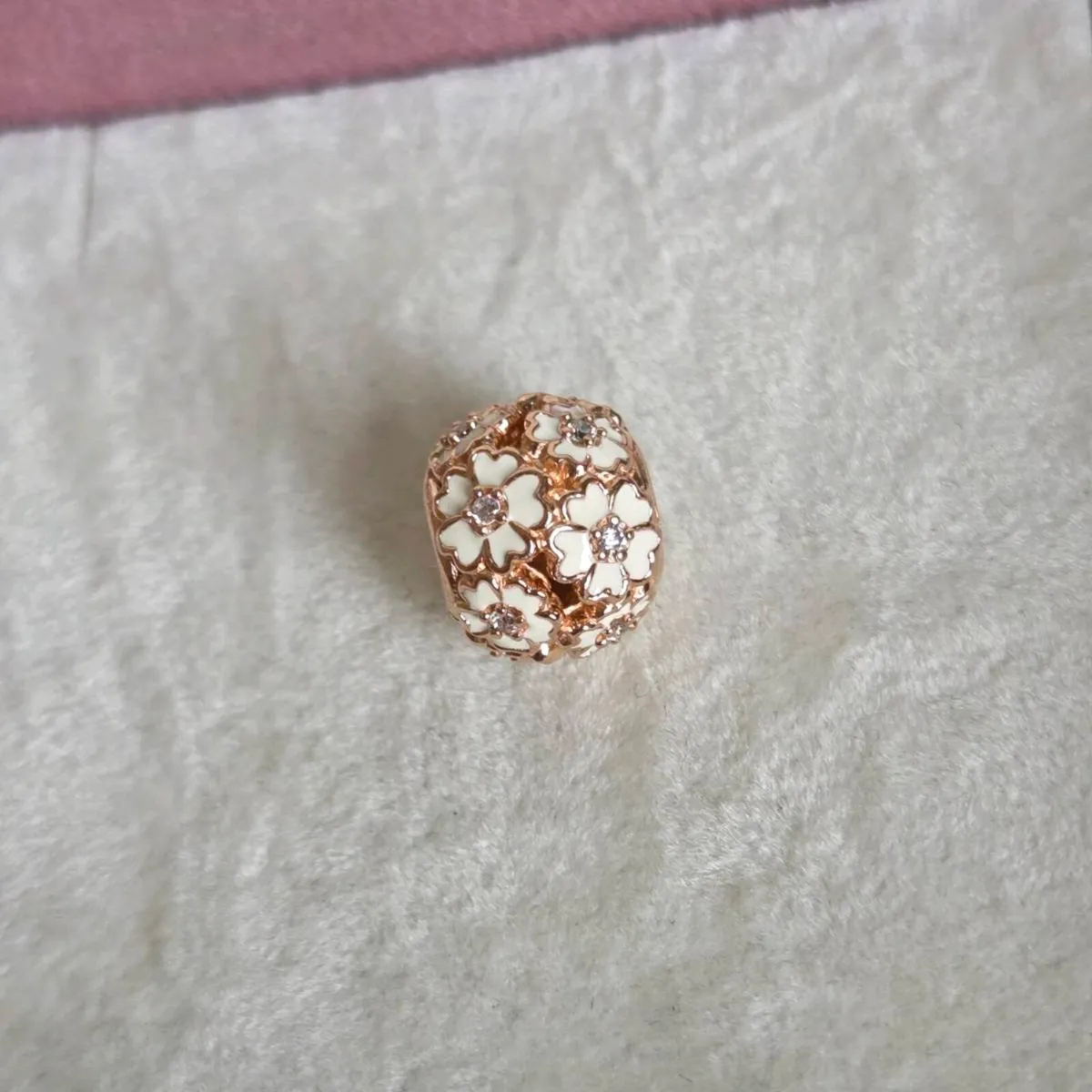 Pandora rose gold white primrose meadow - Image 1